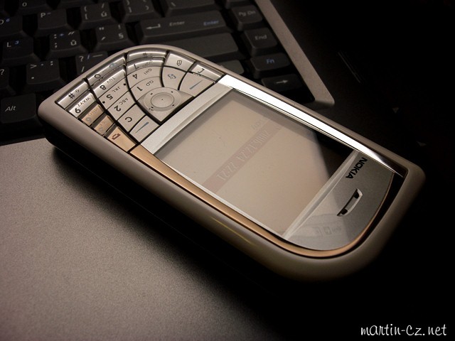 Nokia 7610